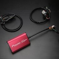Power Con： パワーユニット、車種別専用ハーネス（写真は一例です。ハーネスの数は車種により異なります）
