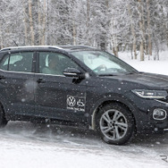 VW T-Cross 改良新型プロトタイプ（スクープ写真）