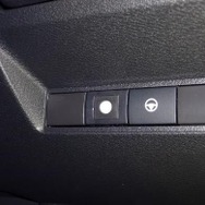 日産車用新型サービスパネル「NISSAN TYPE-2」も同梱、走行中でもテレビが見られるBLITZの「TV JUMPER」にノート／オーラ用の適合車種が追加