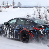 BMW Mが開発する高性能4モーターEVのプロトタイプ（スクープ写真）