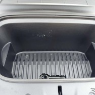 テスラ モデルY RWD