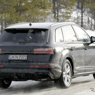 アウディ Q7 改良新型プロトタイプ（スクープ写真）