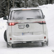 VW ID.BUZZ ロングホイールベースのプロトタイプ（スクープ写真）