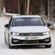 VW パサート ヴァリアント 次期型プロトタイプ（スクープ写真）