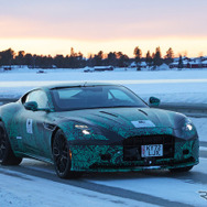 アストンマーティン DB11 後継モデルのプロトタイプ（スクープ写真）