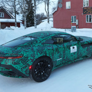 アストンマーティン DB11 後継モデルのプロトタイプ（スクープ写真）