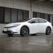 TOYOTA新型プリウス用SUSTEC NF210実装例