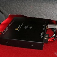 DAPのUSB出力をデジタル変換するために用いているのがオーディオテクニカのDACであるAT-HRD500。