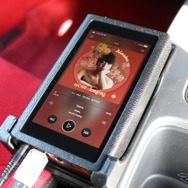 カー用として設計されたDAPであるiBassoのDAP300APEX。限定販売だったのでクルマのインストールよりも前に確保したと言う。