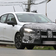 ルノー ルーテシア 改良新型プロトタイプ（スクープ写真）