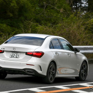 メルセデスベンツ A180セダン