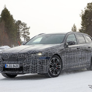 BMW i5ツーリング M60 プロトタイプ（スクープ写真）