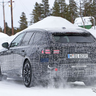 BMW i5ツーリング M60 プロトタイプ（スクープ写真）