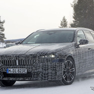 BMW i5ツーリング M60 プロトタイプ（スクープ写真）