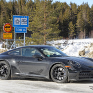 ポルシェ 911 GTS 改良新型プロトタイプ（スクープ写真）