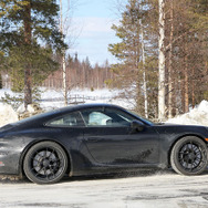 ポルシェ 911 GTS 改良新型プロトタイプ（スクープ写真）