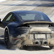 ポルシェ 911 GTS 改良新型プロトタイプ（スクープ写真）