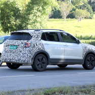 VW T-Cross 改良新型プロトタイプ（スクープ写真）