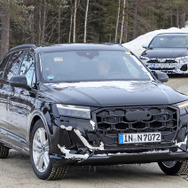 アウディ Q7 改良新型プロトタイプ（スクープ写真）