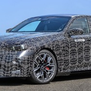 BMW i5 の「M60 xDrive」のプロトタイプ