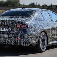 BMW i5 の「M60 xDrive」のプロトタイプ