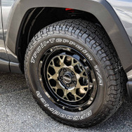トヨタ RAV4×チームデイトナ M9