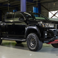 トヨタ ハイラックス×MID ナイトロパワー H12ショットガン / 17×8.0J IN+20、タイヤサイズ265/70R17