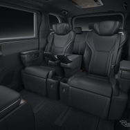 レクサスLM新型（7人乗り仕様）