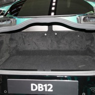 アストンマーティン　DB12
