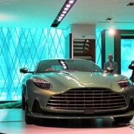 アストンマーティン　DB12