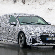 アウディ RS7 次期型と思われるプロトタイプ車両（スクープ写真）