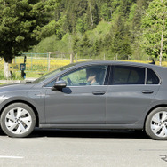 VW ゴルフ 改良新型プロトタイプ（スクープ写真）