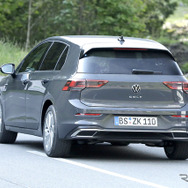 VW ゴルフ 改良新型プロトタイプ（スクープ写真）