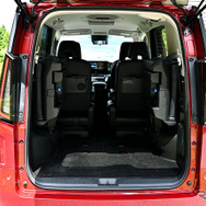 日産 セレナ e-POWER LUXION