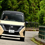 日産 セレナ e-POWER ハイウェイスターV（ボディカラー：利休）