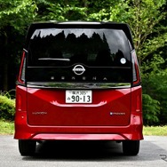 日産 セレナ LUXION