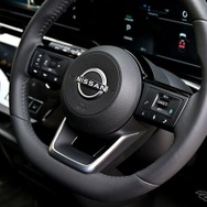 日産 セレナ LUXION