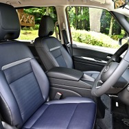日産 セレナ LUXION