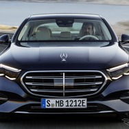 メルセデスベンツ Eクラス・セダン 新型のPHEV