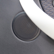 「パワーアンプ内蔵DSP」を核としてシステムが組まれたオーディオカーの一例（製作ショップ：オートステーションK2＜大阪府＞）。