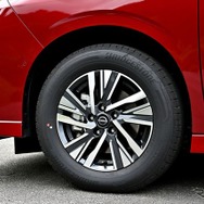 日産 セレナ e-POWER LUXION