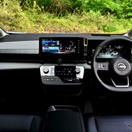 日産 セレナ e-POWER LUXION