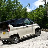 三菱 デリカミニ T Premium 4WD