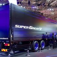 スーパーグレートV 2016年モデル（東京モーターショー15）