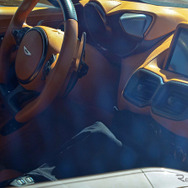 アストンマーティン V12 ヴァンテージ　マニュアル仕様（スクープ写真）