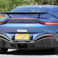 アストンマーティン V12 ヴァンテージ　マニュアル仕様（スクープ写真）