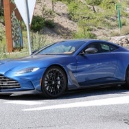 アストンマーティン V12 ヴァンテージ　マニュアル仕様（スクープ写真）