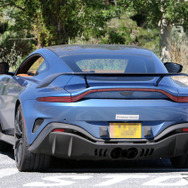 アストンマーティン V12 ヴァンテージ　マニュアル仕様（スクープ写真）