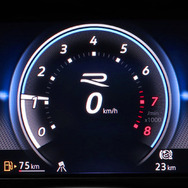 VW ゴルフR 20イヤーズ デジタルメータークラスター　“Digital Cockpit Pro”　