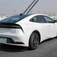 トヨタ プリウスPHEV
